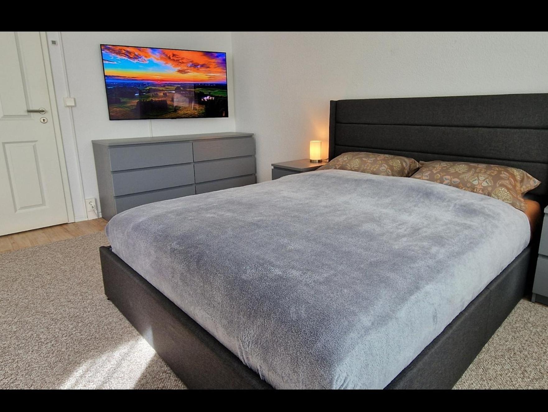 Zentrum Apartment - Oled Tv - Ps4 - Balkon - Parking Chemnitz Exterior foto